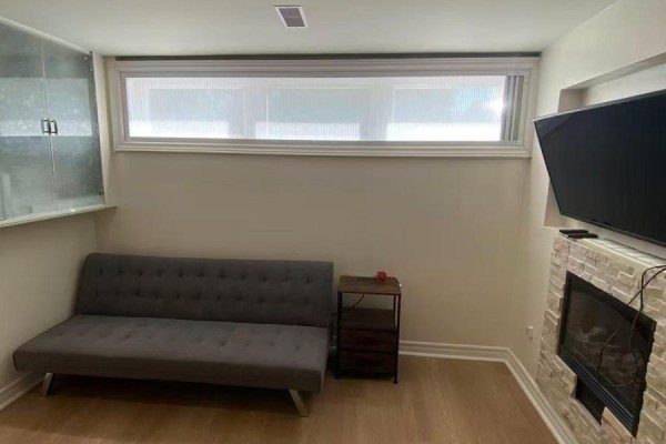 86 Santa Barbara Road, Toronto, ON M2N2C2 Photo 2