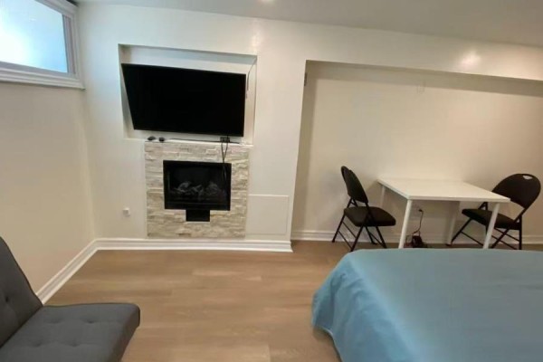 86 Santa Barbara Road, Toronto, ON M2N2C2 Photo 3