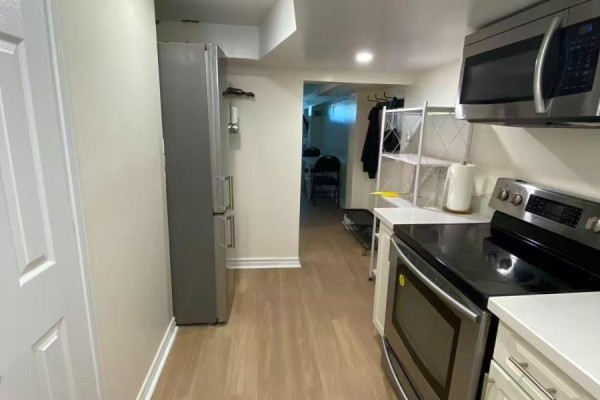 86 Santa Barbara Road, Toronto, ON M2N2C2 Photo 5