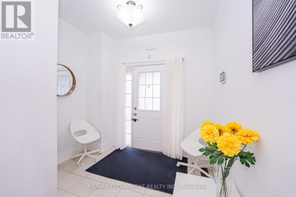 Bedroom 5 - 86 Sunset Way, Thorold, ON L0S1A0 Photo 4