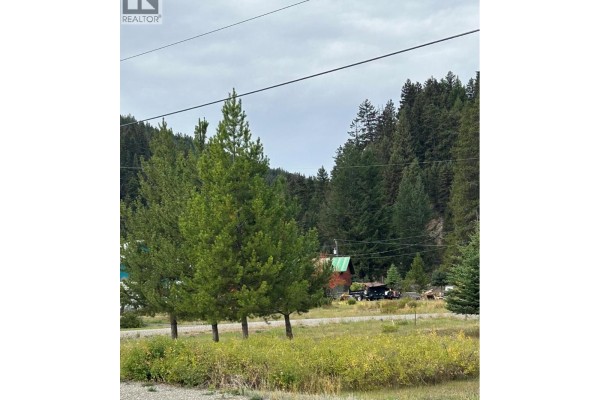 860 Roundhouse Drive, Merritt, BC V1K1M9 Photo 5