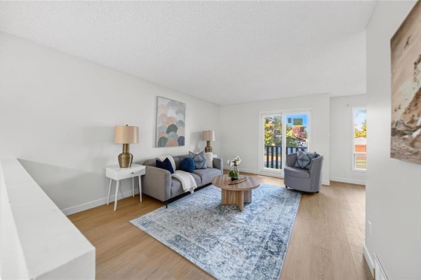 Living room - 860 Templeton Avenue, Winnipeg, MB R2V3S6 Photo 3