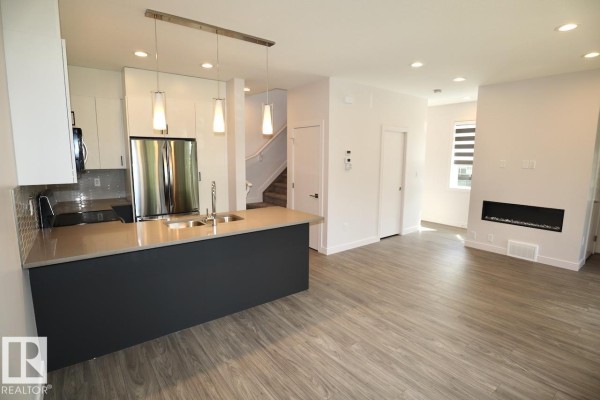 8603 108a St Nw Nw, Edmonton, AB, photo 3