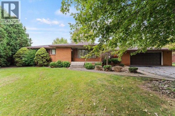 8605 Snake Lane, Lasalle