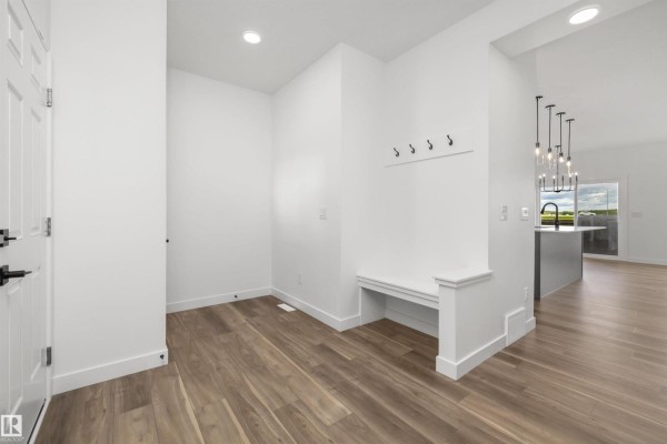 Kitchen - 8608 183 Av Nw, Edmonton, AB T5Z0X5 Photo 3