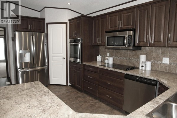 Foyer - 8615 77 Street, Fort St  John, BC V1J3A1 Photo 4