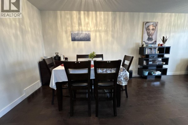 Living room - 8618 74 Street, Fort St  John, BC V1J7J6 Photo 3