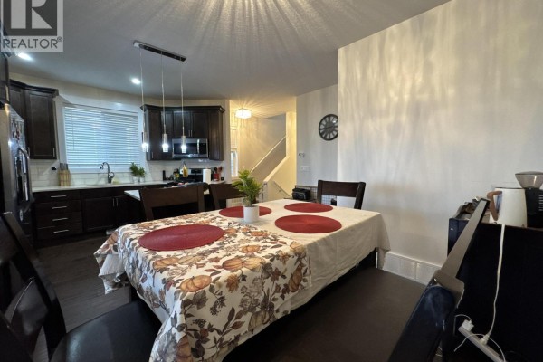 Mud room - 8618 74 Street, Fort St  John, BC V1J7J6 Photo 4