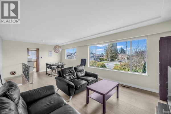 8620 Camden Crescent, Richmond, BC, photo 2