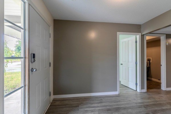8627 Henderson Street, Mission, BC V2V7P9 Photo 5