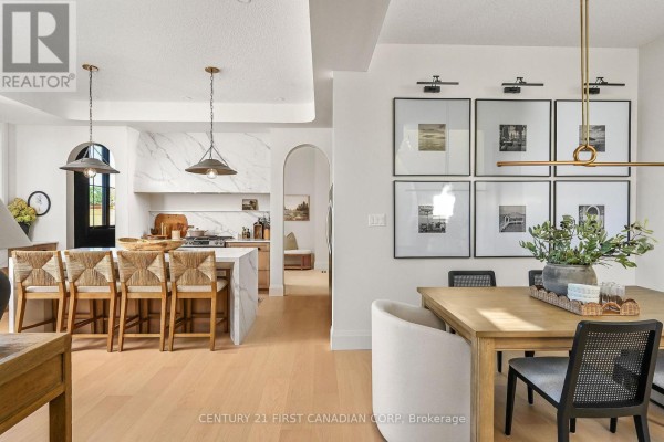 Living room - 863 White Pine Street, London North, ON N6G3X9 Photo 3