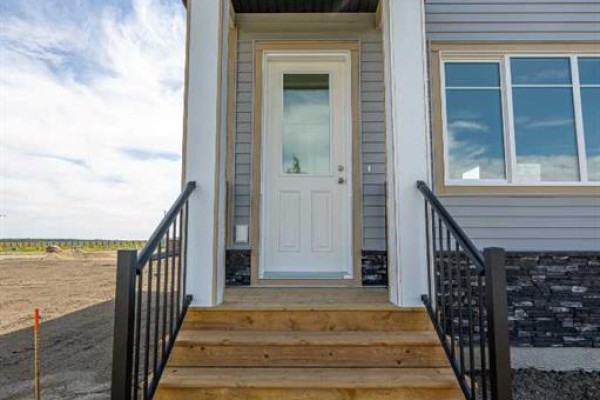 8633 Copperwood Road, Grande Prairie, AB, photo 3
