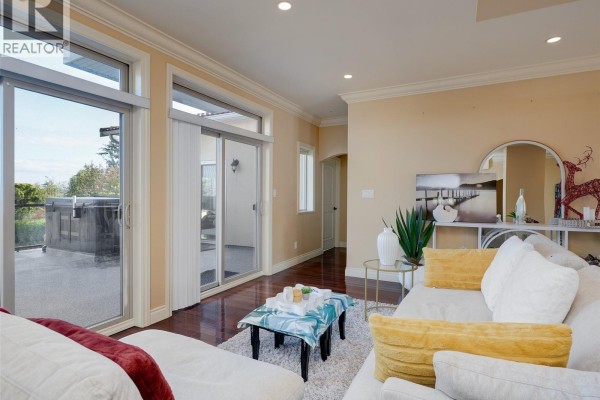 8639 Bourne Terr, North Saanich Residential For Sale $2,490,000