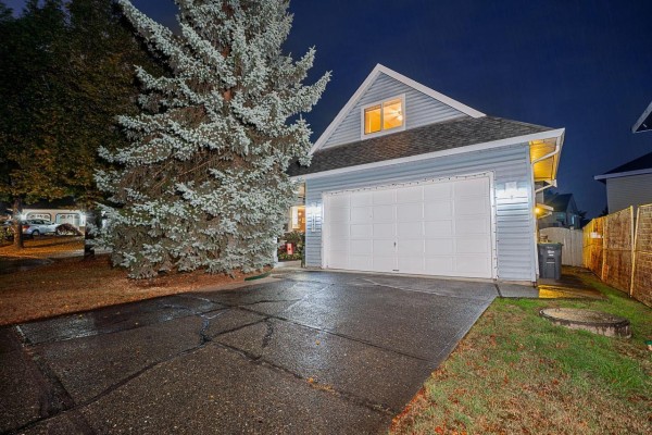 8640 148a Street, Surrey, BC V3S7E5 Photo 2