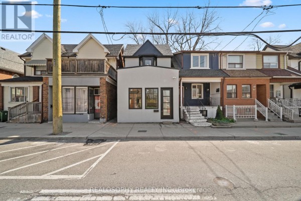 Dining room - 865 Pape Avenue, Toronto, ON M4K3T7 Photo 3