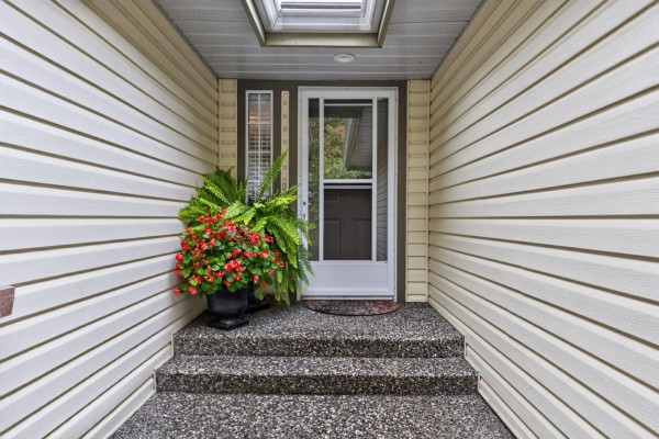 8662 161 Street, Surrey, BC V4N1B1 Photo 2
