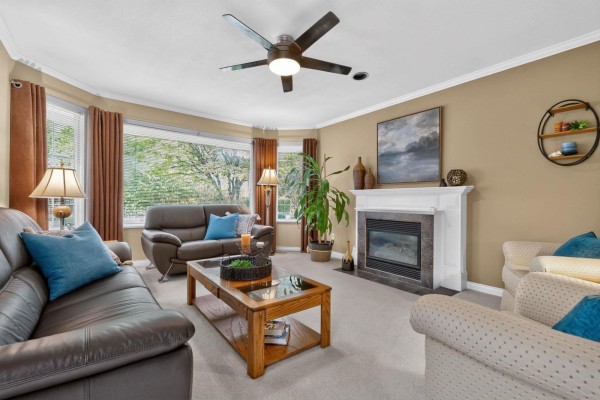 8662 161 Street, Surrey, BC V4N1B1 Photo 4