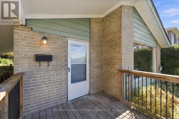Kitchen - 867 Chapleau Drive, Pickering, ON L1W1P6 Photo 3