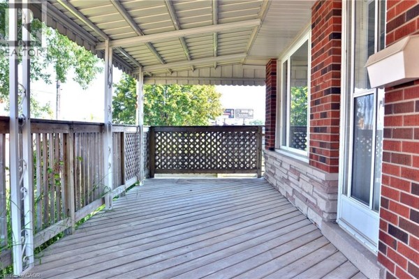 867 Upper Sherman Avenue, Hamilton, ON L8V3N2 Photo 2