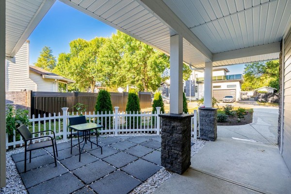 8673 150 Street, Surrey, BC V3S5G1 Photo 4