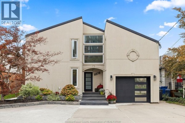 2pc Bathroom - 8678 Riverside Drive, Windsor, ON N8S1E9 Photo 3