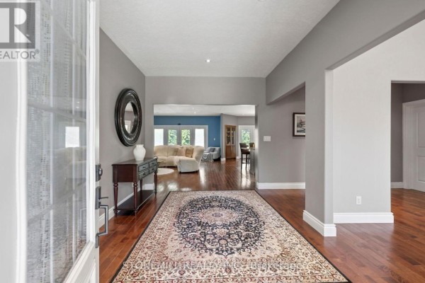 Den - 868 Eastdale Drive, Wasaga Beach, ON L9Z2R2 Photo 4