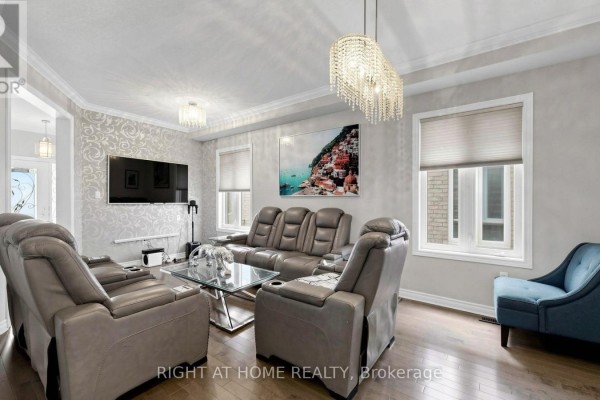 868 Wrenwood Drive, Oshawa, ON L1K0V8 Photo 4