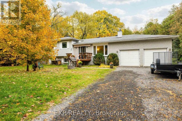 Living room - 869 Rock Road, North Grenville, ON K0G1T0 Photo 3