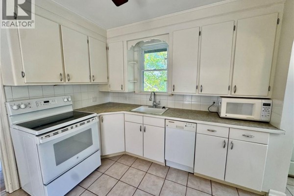 Laundry room - 87 Allen Street W, Waterloo, ON N2L1E5 Photo 3