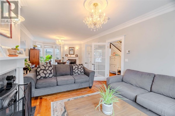 Bath (# pieces 1-6) - 87 Barter's Hill, St  John S, NL A1C4K6 Photo 3