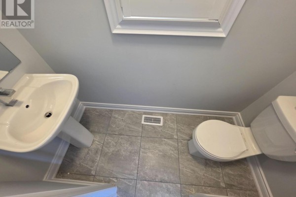 87 Bearberry Road E, Springwater, ON L9X2C9 Photo 4