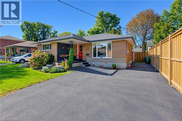 87 Bond Street, Kitchener, ON N2H4S4 Photo 2