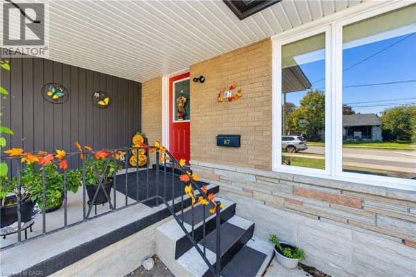 87 Bond Street, Kitchener, ON N2H4S4 Photo 3