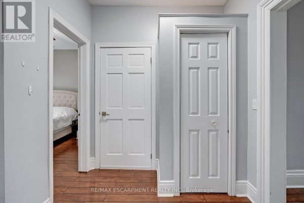 Bedroom - 2 - 87 Colbourne Street, Hamilton, ON L8R2G6 Photo 5