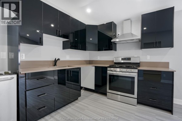 4pc Bathroom - 87 Gray Street, Chatham, ON N7M1T1 Photo 5