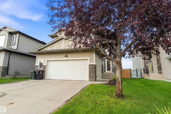 87 Lamplight Dr, Spruce Grove, AB, photo 2