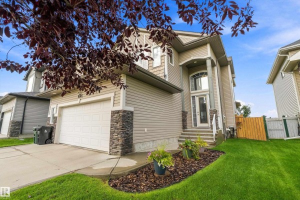 87 Lamplight Dr, Spruce Grove, AB, photo 3