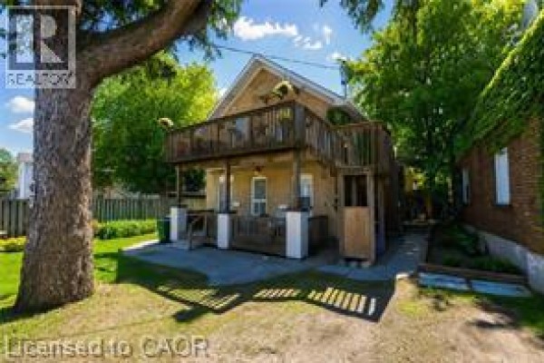 87 Lancaster Street, Kitchener, ON N2H4T3 Photo 2