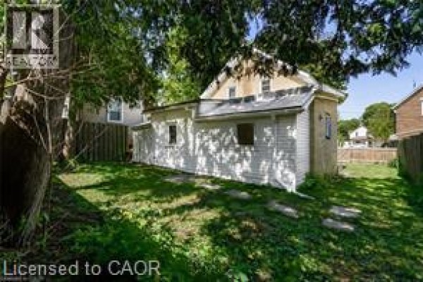 87 Lancaster Street, Kitchener, ON N2H4T3 Photo 3