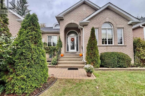 Eating area - 87 Lori Avenue, Whitchurch Stouffville, ON L4A1K1 Photo 3