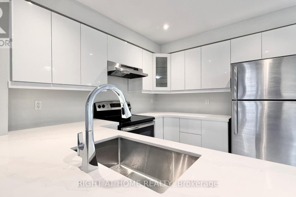 87 Mayland Trail, Hamilton, ON, photo 2