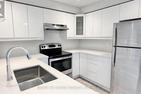 87 Mayland Trail, Hamilton, ON, photo 3