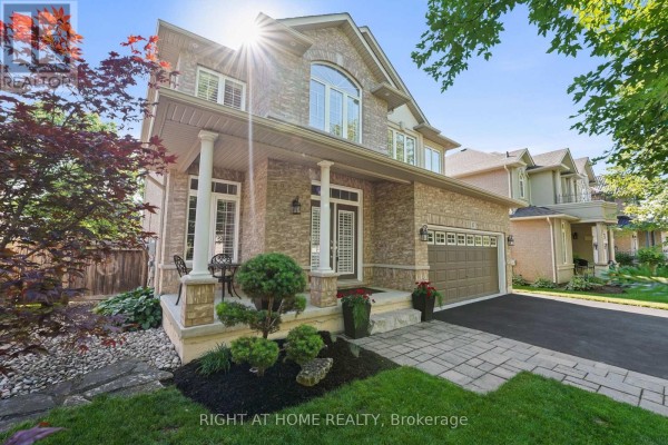 Great room - 87 Newcombe Road N, Hamilton, ON L9H0A6 Photo 2