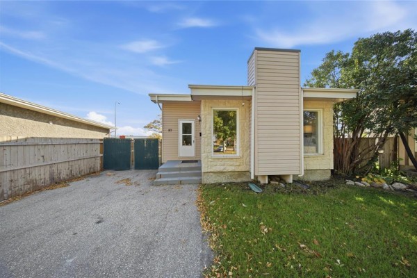 Primary Bedroom - 87 Petriw Bay, Winnipeg, MB R2R1K2 Photo 2