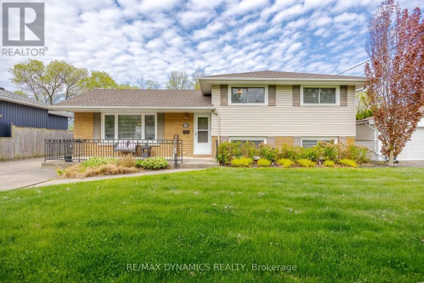 87 Rochelle Drive, St  Catharines, ON, photo 3