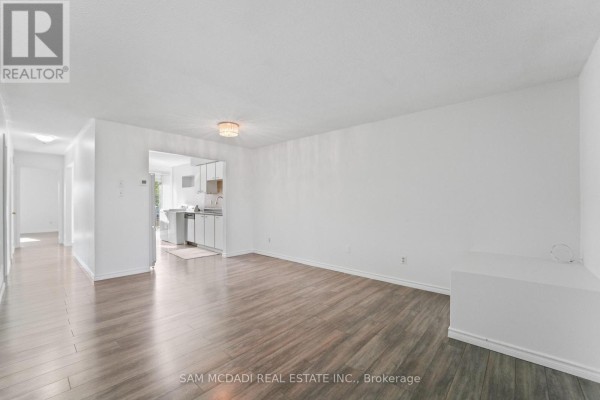87 Rundle Crescent, Barrie, ON, photo 2