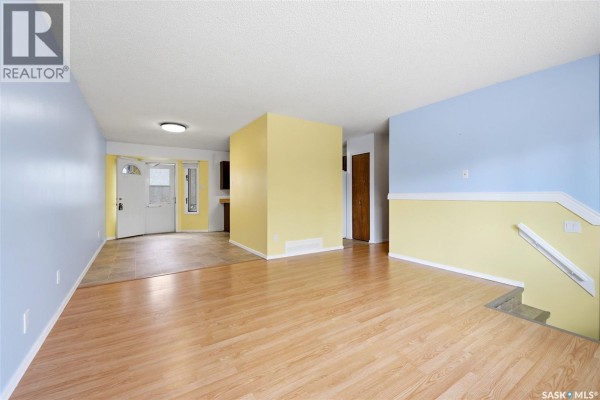 Dining room - 87 Vernon Crescent, Regina, SK S4R7S8 Photo 2