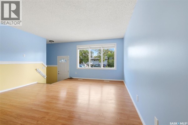 Primary Bedroom - 87 Vernon Crescent, Regina, SK S4R7S8 Photo 4