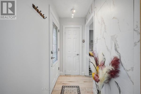 87 Woodward Avenue, Brampton, ON L6V1K5 Photo 4