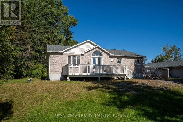 Recreational, Games room - 870 Highway 17 E, North Bay, ON P1A0A2 Photo 2